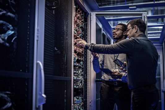 Externaliser son informatique ou la gérer en interne : que choisir pour son entreprise ?